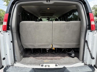 2020 Chevrolet Express 3500 Passenger Van LT 1LT 155.1" WB - miniatura 21