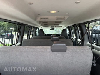 2020 Chevrolet Express 3500 Passenger Van LT 1LT 155.1" WB - miniatura 22