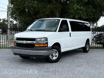 2020 Chevrolet Express 3500 Passenger Van LT 1LT 155.1" WB - miniatura 3