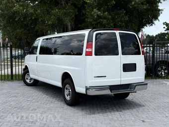 2020 Chevrolet Express 3500 Passenger Van LT 1LT 155.1" WB - miniatura 6