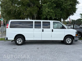 2020 Chevrolet Express 3500 Passenger Van LT 1LT 155.1" WB - miniatura 7