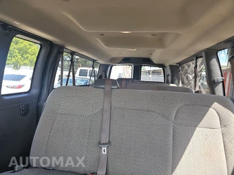 2020 Chevrolet Express 3500 Passenger Van LT 1LT 155.1" WB - miniatura 13