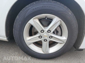 2020 Chevrolet Malibu LS 1FL – miniatura 13