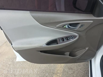 2020 Chevrolet Malibu LS 1LS – miniatura 9