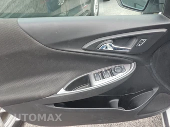 2020 Chevrolet Malibu LS 1LS – miniatura 9