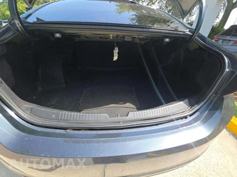 2020 Chevrolet Malibu LT 1LT – miniatura 8