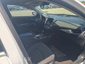 2020 Chevrolet Malibu LT 1LT – miniatura 8