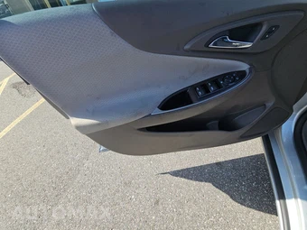 2020 Chevrolet Malibu LT 1LT – miniatura 9