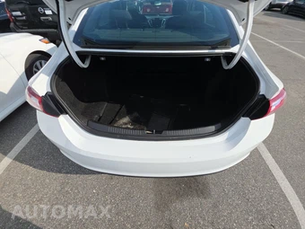 2020 Chevrolet Malibu LT 1LT – miniatura 16