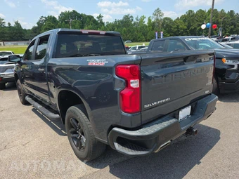 2020 Chevrolet Silverado 1500 Custom Trail Boss Crew Cab Short Bed 2CX - miniatura 2