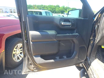 2020 Chevrolet Silverado 1500 Custom Trail Boss Crew Cab Short Bed 2CX - miniatura 9