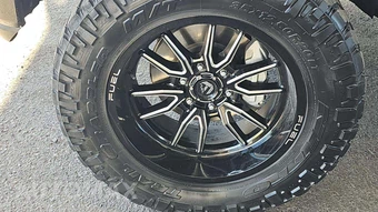 2020 Chevrolet Silverado 1500 Custom Trail Boss Crew Cab Short Bed 2CX - miniatura 27