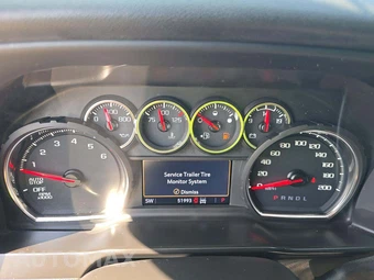 2020 Chevrolet Silverado 1500 LT Trail Boss Crew Cab Medium Bed 2LT - miniatura 9