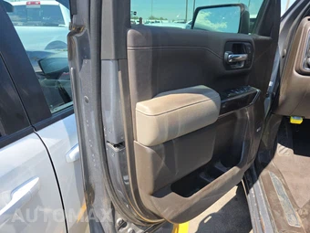 2020 Chevrolet Silverado 1500 LTZ Crew Cab Short Bed 1LZ - miniatura 9