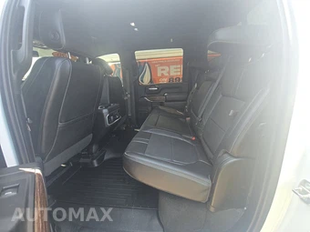 2020 Chevrolet Silverado 2500HD High Country Crew Cab Long Bed 3LZ - miniatura 13