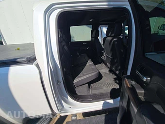 2020 Chevrolet Silverado 2500HD High Country Crew Cab Medium Bed 3LZ - miniatura 16