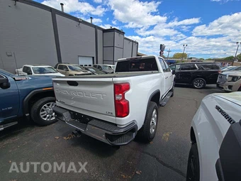 2020 Chevrolet Silverado 2500HD LTZ Crew Cab Medium Bed - miniatura 3