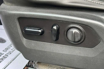 2020 Chevrolet Silverado 2500HD LTZ Crew Cab Medium Bed 1LZ - miniatura 32
