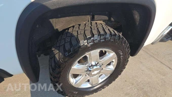 2020 Chevrolet Silverado 2500HD LTZ Crew Cab Medium Bed 1LZ - miniatura 29