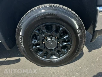 2020 Chevrolet Silverado 3500HD LT Crew Cab Long Bed - miniatura 9