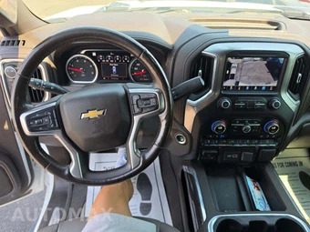 2020 Chevrolet Silverado 3500HD LTZ Crew Cab Medium Bed 1LZ - miniatura 10