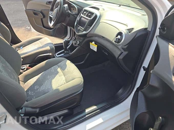 2020 Chevrolet Sonic LT Hatchback 1FL - miniatura 18