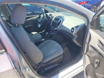2020 Chevrolet Sonic LT Hatchback 1FL – miniatura 8