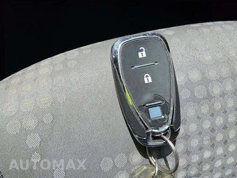 2020 Chevrolet Sonic LT Hatchback 1FL - miniatura 8