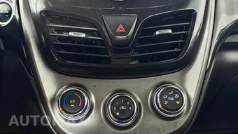 2020 Chevrolet Spark 2LT 1SF - miniatura 21