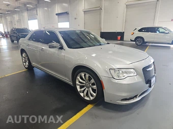 2020 Chrysler 300 Limited – miniatura 3