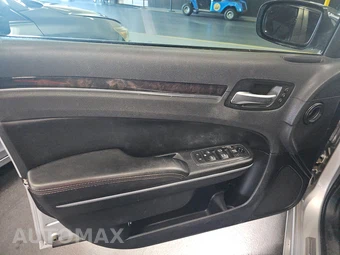2020 Chrysler 300 Limited – miniatura 9