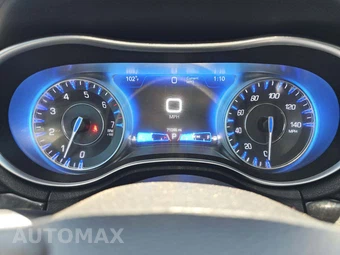 2020 Chrysler 300 Limited – miniatura 9