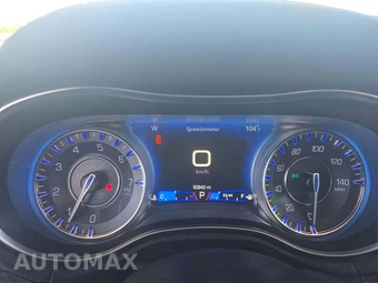 2020 Chrysler 300 Limited – miniatura 9