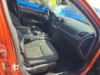 2020 Chrysler 300 Touring – miniatura 8