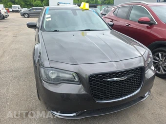 2020 Chrysler 300 Touring – miniatura 2