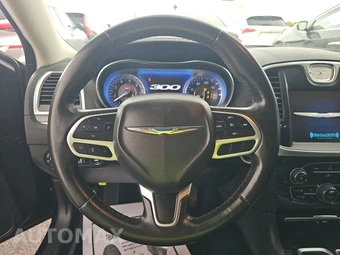 2020 Chrysler 300 Touring – miniatura 10