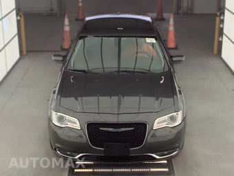 2020 Chrysler 300 Touring – miniatura 2