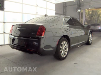 2020 Chrysler 300 Touring – miniatura 4