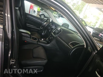 2020 Chrysler 300 Touring – miniatura 8