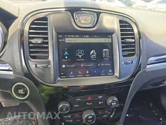 2020 Chrysler 300S - miniatura 10
