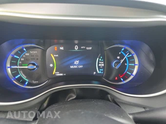2020 Chrysler Pacifica Hybrid Touring L 121.6" WB - miniatura 12