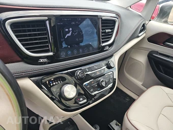 2020 Chrysler Pacifica Limited 121.6" WB - miniatura 11