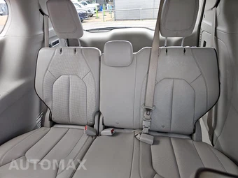 2020 Chrysler Pacifica Limited 121.6" WB - miniatura 14