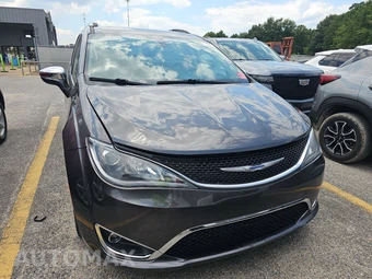 2020 Chrysler Pacifica Limited 121.6" WB - miniatura 2