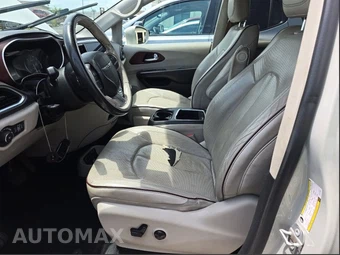 2020 Chrysler Pacifica Limited 121.6" WB - miniatura 10