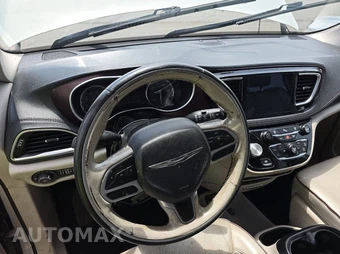 2020 Chrysler Pacifica Limited 121.6" WB - miniatura 11