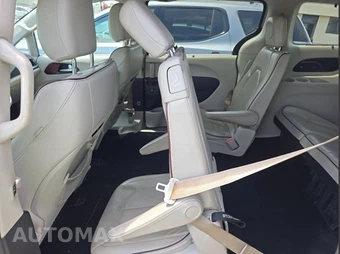 2020 Chrysler Pacifica Limited 121.6" WB - miniatura 12