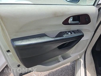 2020 Chrysler Pacifica Limited 121.6" WB - miniatura 7