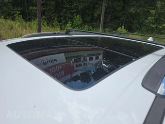 2020 Chrysler Pacifica Limited 121.6" WB – miniatura 12