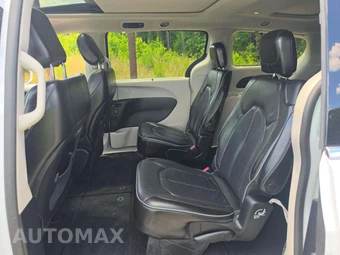 2020 Chrysler Pacifica Limited 121.6" WB – miniatura 13